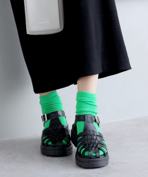 VIVIAN(ヴィヴィアン)の「厚底編み込みグルカサンダル(サンダル・レディース・アイボリー/シルバー/ブラック・S/M/L/LL)」の16枚目の写真