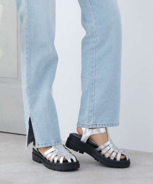 VIVIAN(ヴィヴィアン)の「厚底編み込みグルカサンダル(サンダル・レディース・アイボリー/シルバー/ブラック・S/M/L/LL)」の12枚目の写真