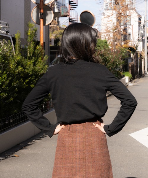 tolene(トレネ)の「シンプル無地ロングスリーブカットソー(Tシャツ/カットソー・レディース・ブラック/ホワイト・FREE)」の10枚目の写真