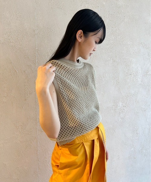 emmi(エミ)の「【emmi atelier】ノースリーブメッシュニット(ニット/セーター・レディース・チャコールグレー/ベージュ・FREE)」の13枚目の写真