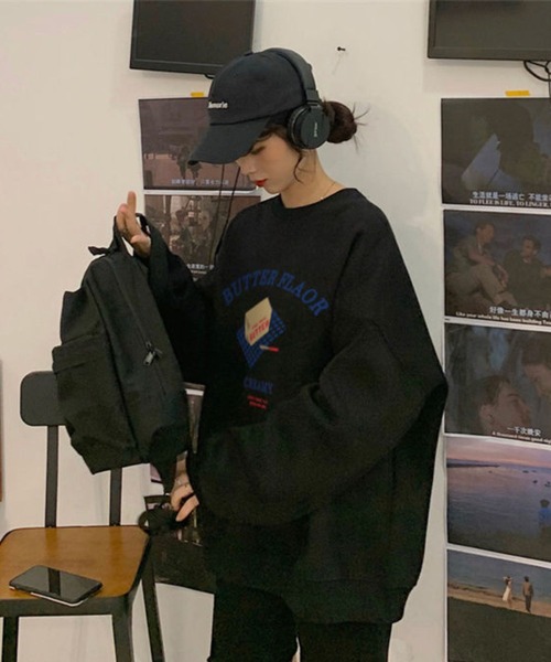 LYEON(リヨン)の「BUTTERイラストプルオーバー(スウェット・レディース・ブラック/ホワイト・FREE)」の6枚目の写真