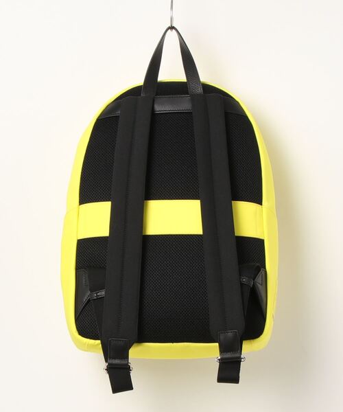 FURLA（フルラ）の「MAN COSMO M BACKPACK（バックパック/リュック・メンズ・レモンイエロー・ONE SIZE）」の3枚目の写真
