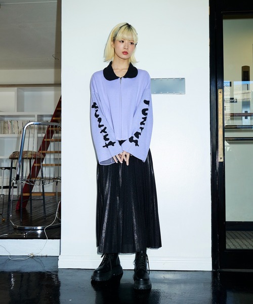 PUNYUS（プニュズ）の「スリーブロゴニットブルゾン（ブルゾン・レディース・パープル/ブラック・4/3）」の6枚目の写真