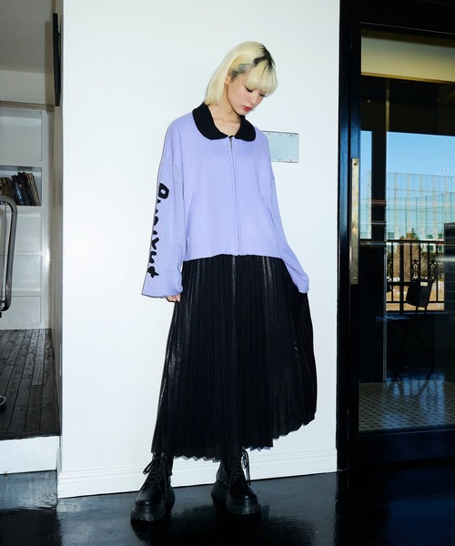 PUNYUS（プニュズ）の「スリーブロゴニットブルゾン（ブルゾン・レディース・パープル/ブラック・4/3）」の7枚目の写真