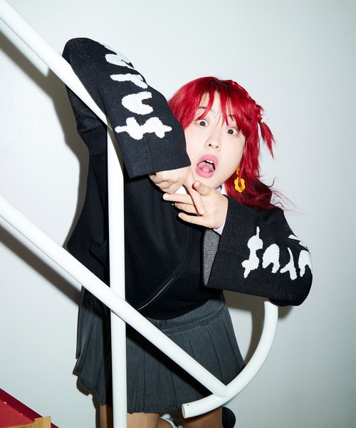 PUNYUS（プニュズ）の「スリーブロゴニットブルゾン（ブルゾン・レディース・パープル/ブラック・4/3）」の10枚目の写真