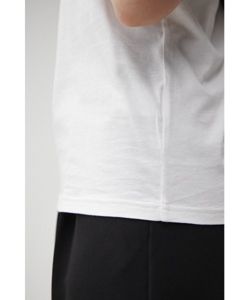 AZUL by moussy(アズールバイマウジー)の「FRONT MESSAGE LOGO PRINT Tシャツ/フロントメッセージロゴプリントTシャツ(Tシャツ/カットソー・レディース・オレンジ/ダークグリーン/ブラック/ホワイト・MEDIUM/SMALL)」の13枚目の写真