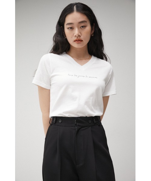 AZUL by moussy(アズールバイマウジー)の「FRONT MESSAGE LOGO PRINT Tシャツ/フロントメッセージロゴプリントTシャツ(Tシャツ/カットソー・レディース・オレンジ/ダークグリーン/ブラック/ホワイト・MEDIUM/SMALL)」の6枚目の写真