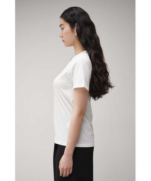 AZUL by moussy(アズールバイマウジー)の「FRONT MESSAGE LOGO PRINT Tシャツ/フロントメッセージロゴプリントTシャツ(Tシャツ/カットソー・レディース・オレンジ/ダークグリーン/ブラック/ホワイト・MEDIUM/SMALL)」の9枚目の写真