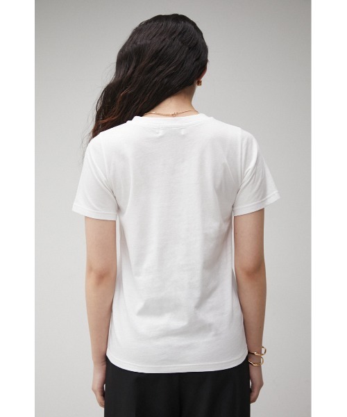 AZUL by moussy(アズールバイマウジー)の「FRONT MESSAGE LOGO PRINT Tシャツ/フロントメッセージロゴプリントTシャツ(Tシャツ/カットソー・レディース・オレンジ/ダークグリーン/ブラック/ホワイト・MEDIUM/SMALL)」の10枚目の写真