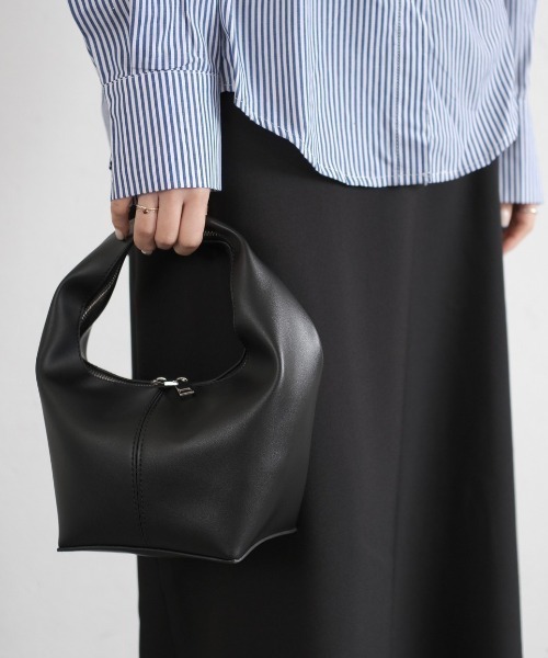 Reurie'（レウリィ）の「フルジップハンドバッグ / full zip hand bag バッグ ダブルジップ ワンハンドル ベージュ ブラック（ハンドバッグ・レディース・ブラック/ベージュ・FREE）」の5枚目の写真