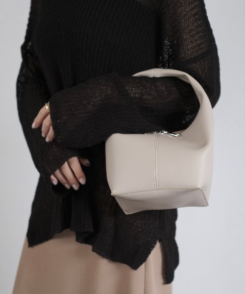 Reurie'（レウリィ）の「フルジップハンドバッグ / full zip hand bag バッグ ダブルジップ ワンハンドル ベージュ ブラック（ハンドバッグ・レディース・ブラック/ベージュ・FREE）」の12枚目の写真