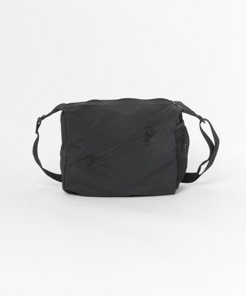 URBAN RESEARCH DOORS（アーバンリサーチドアーズ）の「Micro Ripstop Shoulder（ショルダーバッグ・メンズ・ベージュ/ライトカーキ/ブラック・-）」の13枚目の写真