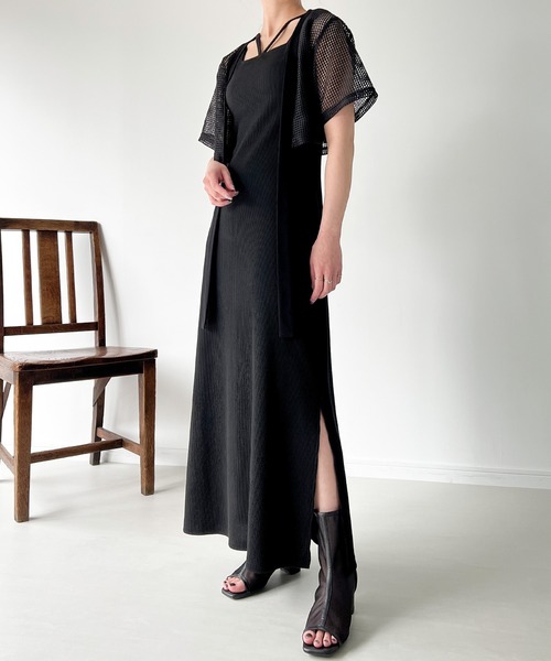 JUNOAH（ジュノア）の「【取り外し可能カップ付き】スクエアネック紐キャミワンピース+メッシュカーディガン（ワンピース・レディース・ブラック/グレイッシュベージュ/アイボリー・MEDIUM/LARGE/X-LARGE）」の18枚目の写真