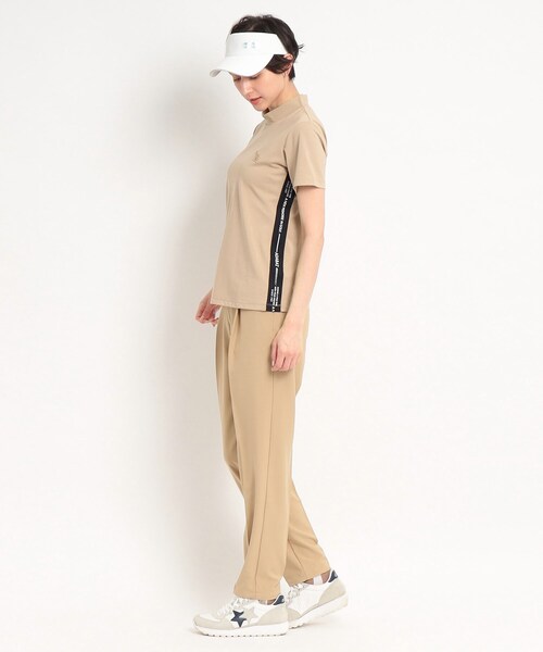 adabat(アダバット)の「【UVカット/接触冷感】サイドテープデザイン 半袖モックネックプルオーバー(Tシャツ/カットソー・レディース・ホワイト/ダークネイビー/ナチュラル・36/38/40)」の5枚目の写真