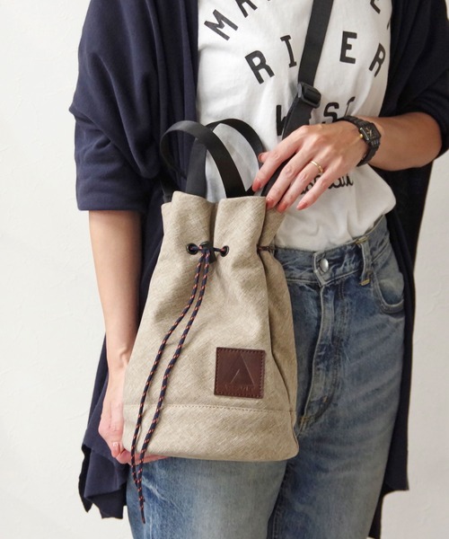 ASFVLT(アスファルト)の「ASFVLT (アスファルト) / 巾着2WAYバッグ DRAWSTRING SHOULDER BAG ドロストバッグ(ショルダーバッグ・レディース・ブラック/チャコールグレー/ベージュ・FREE)」の3枚目の写真