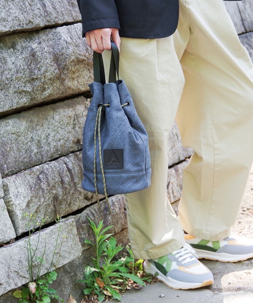 ASFVLT(アスファルト)の「ASFVLT (アスファルト) / 巾着2WAYバッグ DRAWSTRING SHOULDER BAG ドロストバッグ(ショルダーバッグ・レディース・ブラック/チャコールグレー/ベージュ・FREE)」の4枚目の写真