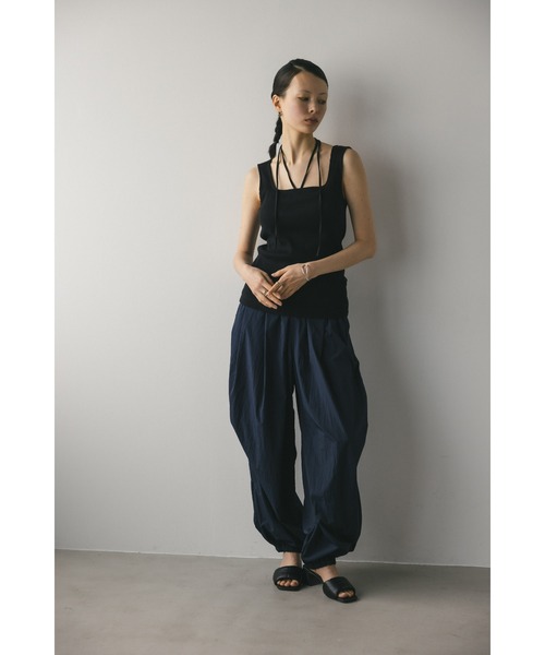 STYLEMIXER（スタイルミキサー）の「カップ付きストリングスクエアタンク（タンクトップ・レディース・ブラック/ブラウン/ベージュ・SMALL/MEDIUM）」の5枚目の写真