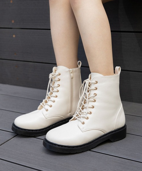 repipi armario（レピピ アルマリオ）の「レースアップブーツ（ブーツ・キッズ・アイボリー/ブラック/グレー・LARGE/MEDIUM/SMALL）」の3枚目の写真