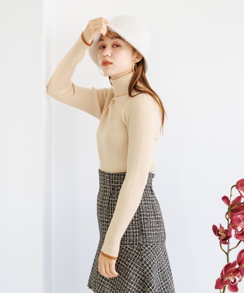 mysty woman(ミスティウーマン)の「【WEB限定】キャンディ配色タートルニット 977522(ニット/セーター・レディース・ホワイト系その他/ブラウン系その他2/グリーン系その他/ブラック系その他/ブラウン系その他/ベージュ系その他・FREE)」の9枚目の写真