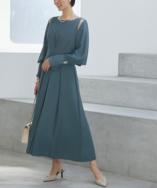 RUIRUE BOUTIQUE(ルイルエブティック)の「ショルダー&スリーブスリットパールタックワンピース 美脚効果(ドレス・レディース・ブルー/ブラック/ネイビー・3L/L/S/LL/M)」の7枚目の写真