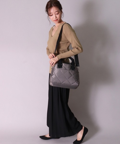 LIZDAYS（リズデイズ）の「(LF)【LIZDAYS】キルティング ナイロン ショルダーバッグ & トートバッグ（トートバッグ・レディース・ダークグレー/ブラック/ベージュ・ONE SIZE）」の5枚目の写真