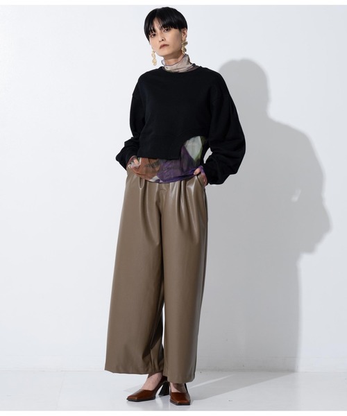 Settimissimo（セッティミッシモ）の「裏毛カットアウトショートプルオーバー（スウェット・レディース・ブラック/オフホワイト・FREE）」の17枚目の写真