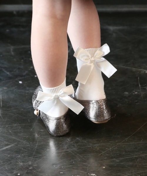 Rora（ローラ）の「エマリー 後リボン クールソックス（ソックス/靴下・キッズ・ブラック/ホワイト・14㎝/16cm/20cm/18cm/14cm）」の8枚目の写真