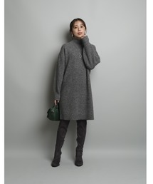 JUSGLITTY（ジャスグリッティー）の「ハイネックラメニットミニ