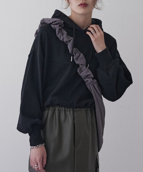 CIAOPANIC TYPY（チャオパニックティピー）の「クロップド丈ドロスト付き裏毛フーディー（パーカー・レディース・ブルー/ライトグレー/ブラック/グレー・ONE SIZE）」の8枚目の写真