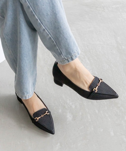 RANDA（ランダ）の「ポインテッドトゥビットローファー（その他シューズ・レディース・ブラック/アイボリー/ブルー・S/M/L/LL）」の2枚目の写真