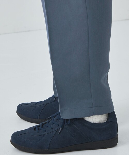 green label relaxing（グリーンレーベルリラクシング）の「クリスプツイル ワイド ユーティリティ パンツ -ストレッチ・防シワ・接触冷感-（その他パンツ・メンズ・ダークグレー/ロイヤルブルー・S/M/L/XL）」の3枚目の写真