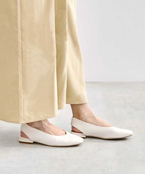 menue（メヌエ）の「スクエアトゥ バックストラップ パンプス（パンプス・レディース・アイボリー/ブラック/シルバー・25.5cm/25.0cm/24.5cm/24.0cm/23.5cm/23.0cm/22.5cm/22.0cm）」の7枚目の写真