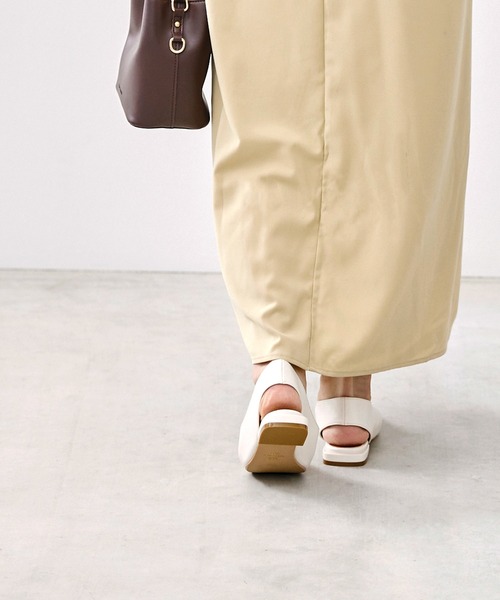 menue（メヌエ）の「スクエアトゥ バックストラップ パンプス（パンプス・レディース・アイボリー/ブラック/シルバー・25.5cm/25.0cm/24.5cm/24.0cm/23.5cm/23.0cm/22.5cm/22.0cm）」の11枚目の写真