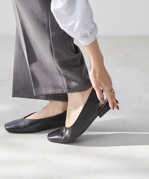 menue（メヌエ）の「スクエアトゥ バックストラップ パンプス（パンプス・レディース・アイボリー/ブラック/シルバー・25.5cm/25.0cm/24.5cm/24.0cm/23.5cm/23.0cm/22.5cm/22.0cm）」の12枚目の写真