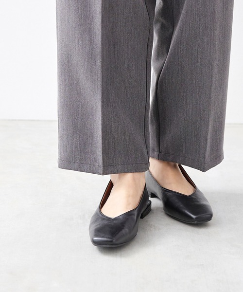 menue（メヌエ）の「スクエアトゥ バックストラップ パンプス（パンプス・レディース・アイボリー/ブラック/シルバー・25.5cm/25.0cm/24.5cm/24.0cm/23.5cm/23.0cm/22.5cm/22.0cm）」の13枚目の写真