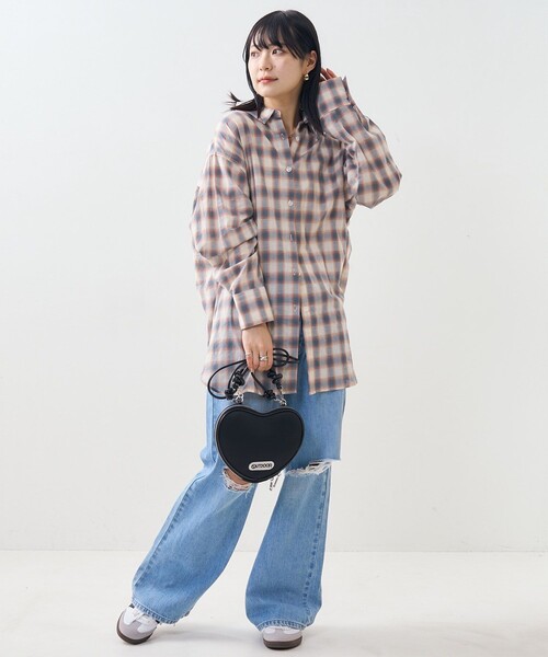 PUBLUX（パブリュクス）の「OUTDOOR PRODUCTS × PUBLUX/アウトドアプロダクツ 別注ダンボールハートバッグ　限定展開（ショルダーバッグ・レディース・オフホワイト/ブラック・ONE SIZE）」の14枚目の写真