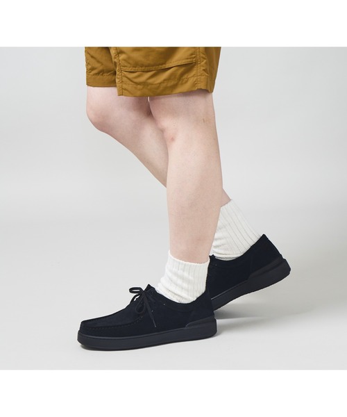 Clarks(クラークス)の「Courtlite Seam / コートライトシーム(ブラックスエード)(モカシン/デッキシューズ・メンズ・ブラック・UK6/UK9/UK8/UK7/UK10/UK9.5/UK8.5/UK7.5/UK6.5)」の1枚目の写真