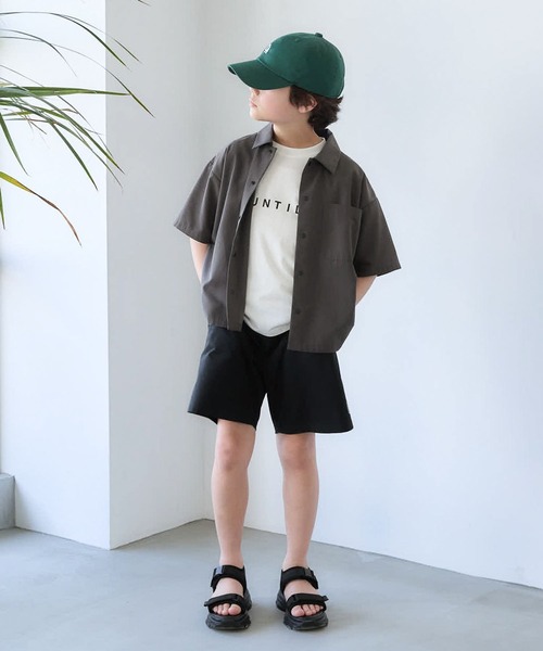 GLOBAL WORK(グローバルワーク)の「エアかるシャツ半袖/986191(シャツ/ブラウス・キッズ・ブラック/チャコール・120cm/130cm/140cm/150cm/160cm/170cm)」の4枚目の写真