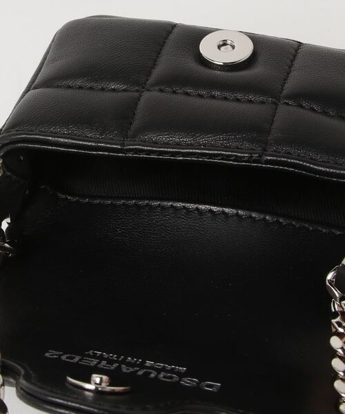 DSQUARED2(ディースクエアード)の「D2 STATEMENT SOFT MINI BAG /0241(ショルダーバッグ・レディース・ブラック/ベージュ・FREE)」の5枚目の写真