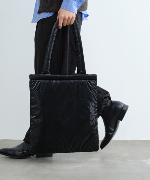 SINSS（シンス）の「Laminate tote bag／ラミネートトートバッグ（トートバッグ・メンズ・ブラック/ネイビー/シルバー・FREE）」の4枚目の写真