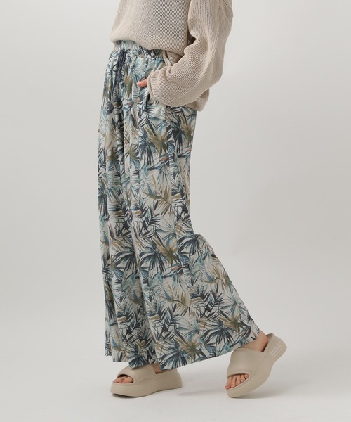 BAYFLOW(ベイフロー)の「アソートガラリラックスパンツ(その他パンツ・レディース・ネイビー/レッド/グリーン/モカ・SMALL/MEDIUM)」の8枚目の写真
