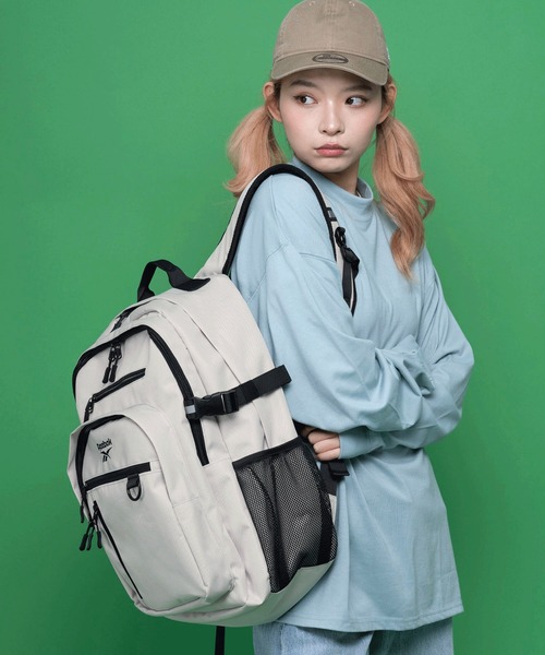 Reebok(リーボック)の「Reebok リ-ボック ワンポイント ロゴ刺繍 大容量 バックパック リュック 約30L(バックパック/リュック・レディース・ブラック/アイボリー/ネイビー・FREE)」の20枚目の写真