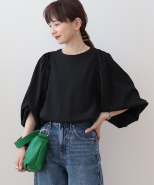 AMERICAN HOLIC(アメリカンホリック)の「ドルマン袖ギャザー切り替えブラウス(シャツ/ブラウス・レディース・ブラック/アイボリー/ベージュ・M/L)」の2枚目の写真