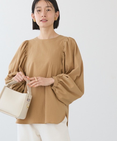 AMERICAN HOLIC(アメリカンホリック)の「ドルマン袖ギャザー切り替えブラウス(シャツ/ブラウス・レディース・ブラック/アイボリー/ベージュ・M/L)」の7枚目の写真
