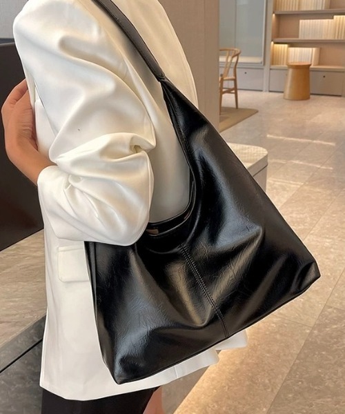 LADY LIKE(レディライク)の「メタリックワンハンドルショルダーバッグ(ショルダーバッグ・レディース・ブラック/シルバー・F)」の17枚目の写真