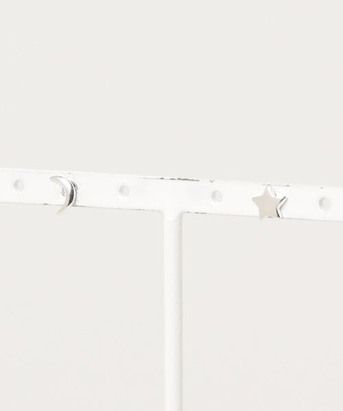 tone(トーン)の「【925 SILVER ACC】Moon&STARピアスSV925(OG)(ピアス(両耳用)・レディース・シルバー・FREE)」の1枚目の写真