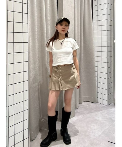 LAGUA GEM(ラグアジェム)の「PLEATS スコート(スカート・レディース・ベージュ/ブラック/グレー・X-SMALL/SMALL/MEDIUM)」の17枚目の写真