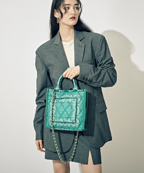 LeSportsac（レスポートサック）の「SM CHAIN QUILT TOTE バンダナグリーン（トートバッグ・レディース・グリーン・FREE）」の11枚目の写真