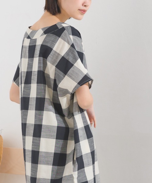 OMNES（オムネス）の「コットンスラブチェック柄ワンピース（ワンピース・レディース・ブラック/ブルー/ブラウン・FREE）」の11枚目の写真