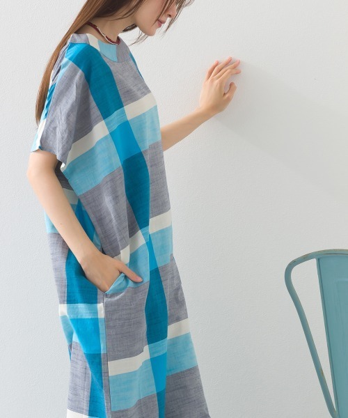 OMNES（オムネス）の「コットンスラブチェック柄ワンピース（ワンピース・レディース・ブラック/ブルー/ブラウン・FREE）」の22枚目の写真